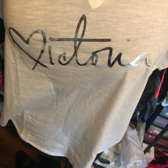 VS Victoria tee - Picture 2 of 3